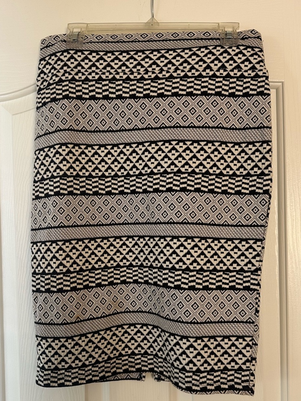 Charlotte Russe Black and White Geometric Pencil Skirt